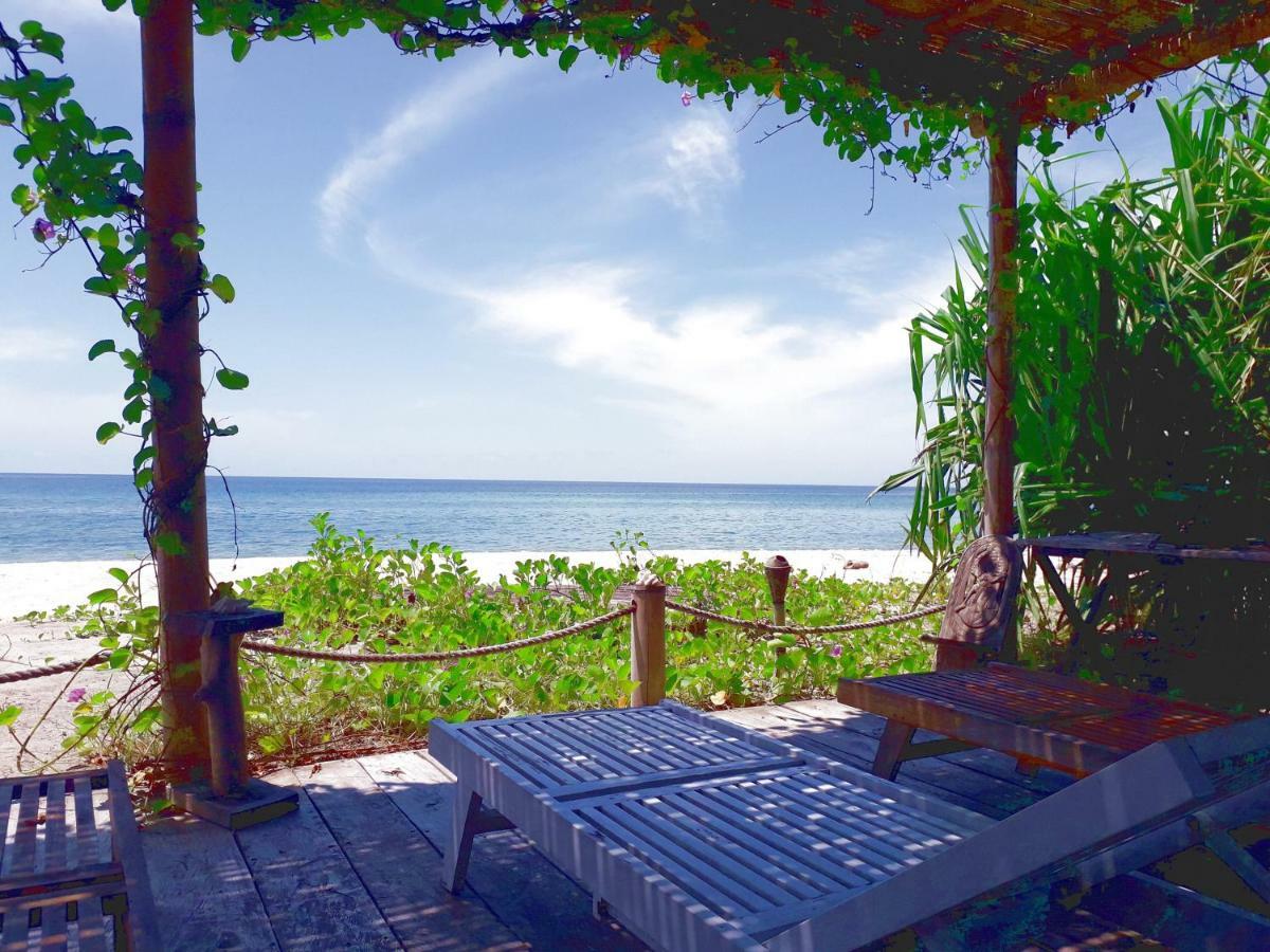 Wera Beach Kadumbul Esterno foto