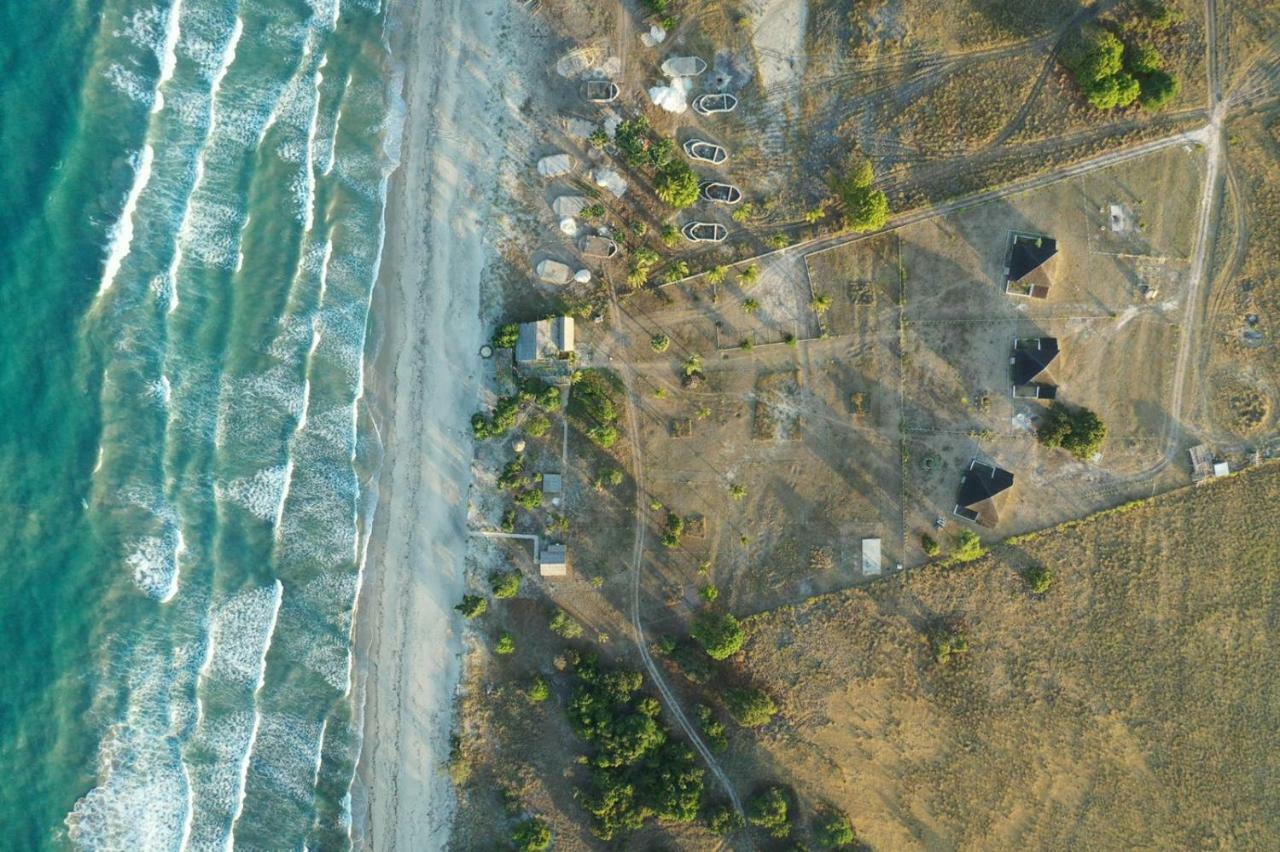 Wera Beach Kadumbul Esterno foto